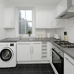 2 Bed Flat Near Old Street Station